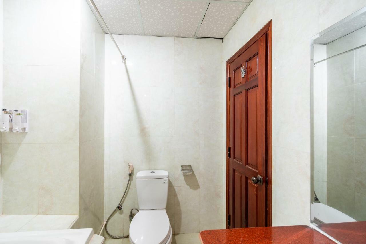 דה נאנג Oyo 375 Hoa Binh Hotel מראה חיצוני תמונה