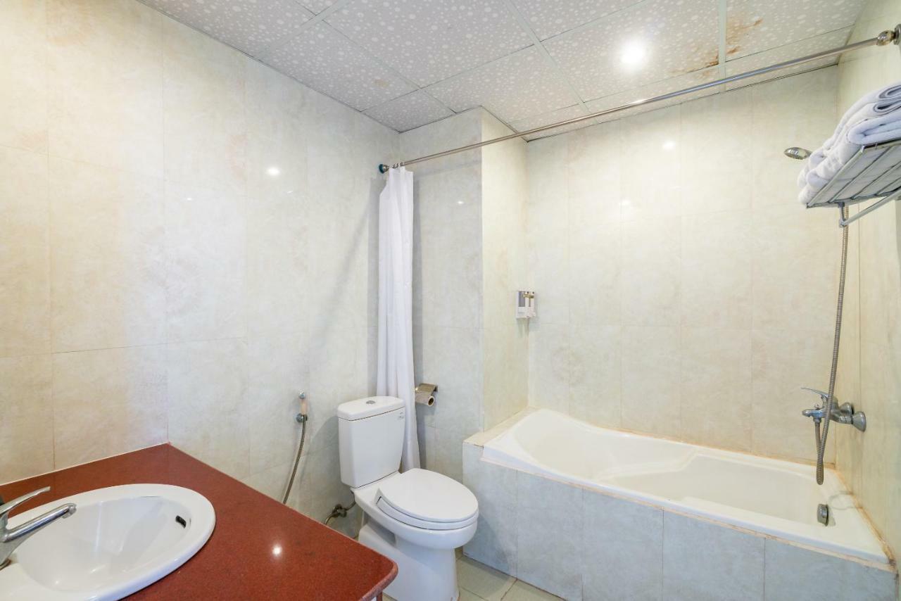דה נאנג Oyo 375 Hoa Binh Hotel מראה חיצוני תמונה